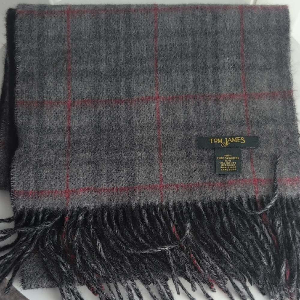 Tom James Gray and Red Men's Scarf